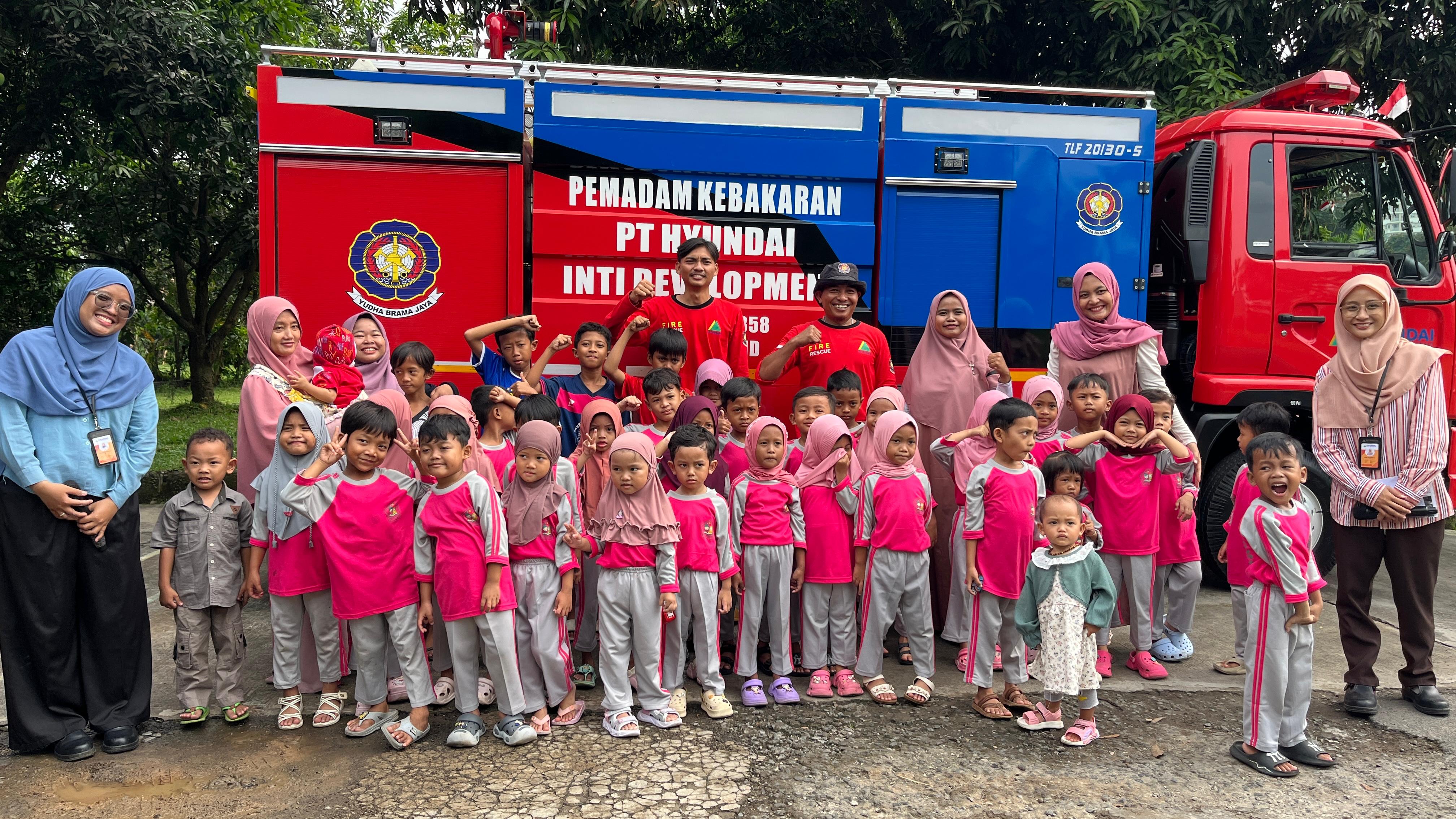 Kunjungan TK Al Kautsar untuk Edukasi Pemadam Kebakaran